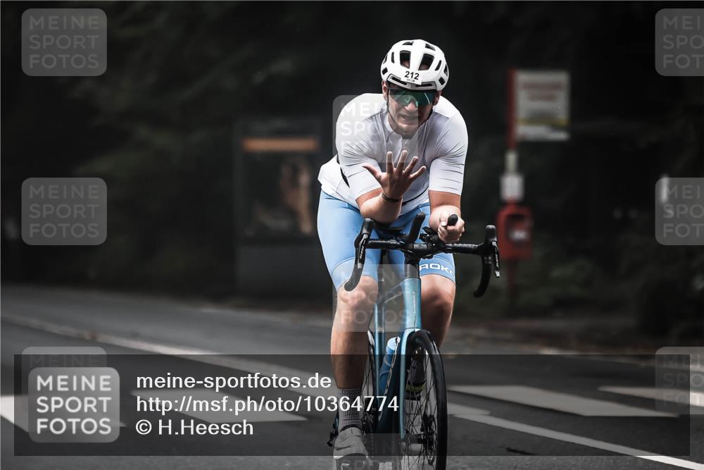 13.09.2026 - Stadtparktriathlon H.Heesch http://msf.ph/oto/10364774 13.09.2026 10:11:17 Radfahren 212 meine-sportfotos.de