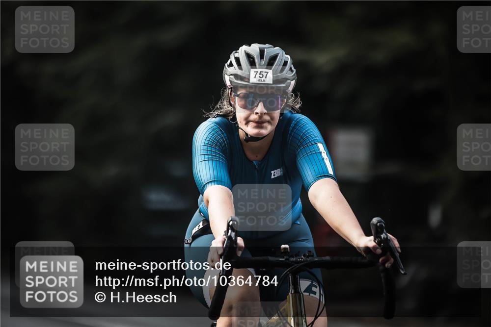 13.09.2026 - Stadtparktriathlon H.Heesch http://msf.ph/oto/10364784 13.09.2026 11:21:35 Radfahren 636, 674, 757 meine-sportfotos.de