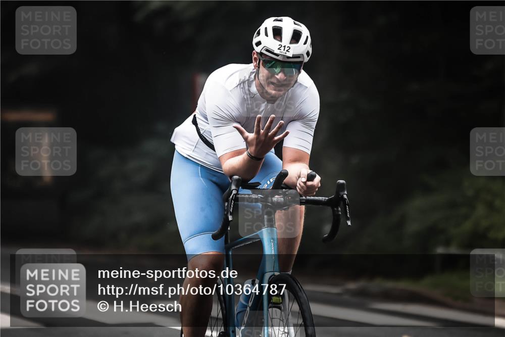 13.09.2026 - Stadtparktriathlon H.Heesch http://msf.ph/oto/10364787 13.09.2026 10:11:17 Radfahren 212 meine-sportfotos.de