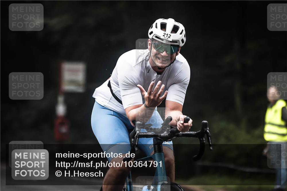 13.09.2026 - Stadtparktriathlon H.Heesch http://msf.ph/oto/10364791 13.09.2026 10:11:17 Radfahren 212 meine-sportfotos.de