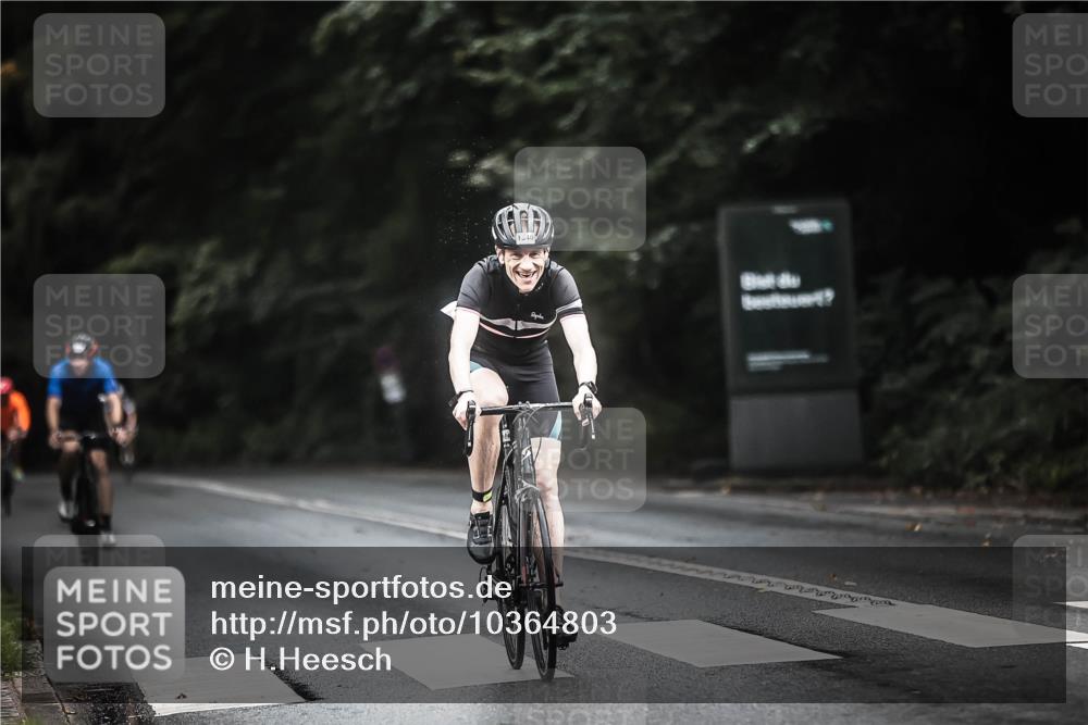 13.09.2026 - Stadtparktriathlon H.Heesch http://msf.ph/oto/10364803 13.09.2026 13:13:01 Radfahren 1339, 1340 meine-sportfotos.de