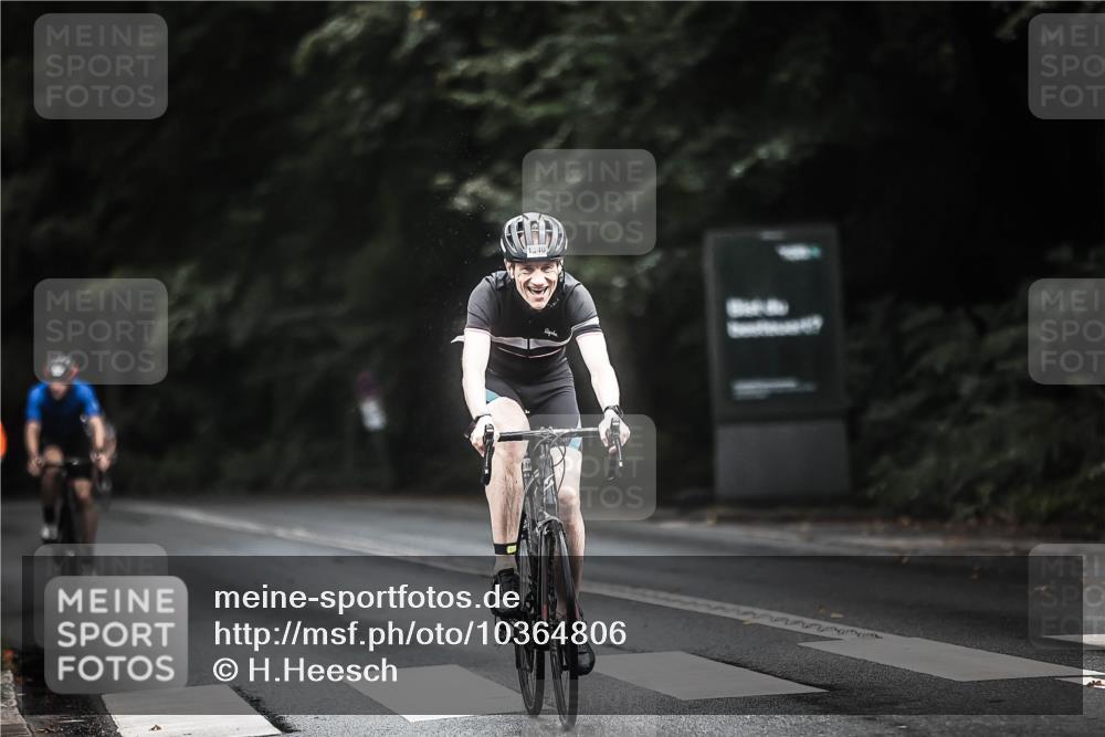 13.09.2026 - Stadtparktriathlon H.Heesch http://msf.ph/oto/10364806 13.09.2026 13:13:01 Radfahren 1339, 1340 meine-sportfotos.de
