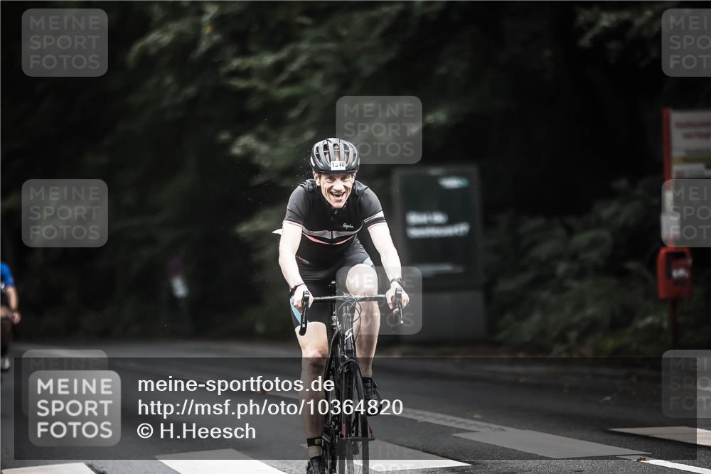 13.09.2026 - Stadtparktriathlon H.Heesch http://msf.ph/oto/10364820 13.09.2026 13:13:01 Radfahren 1339, 1340 meine-sportfotos.de