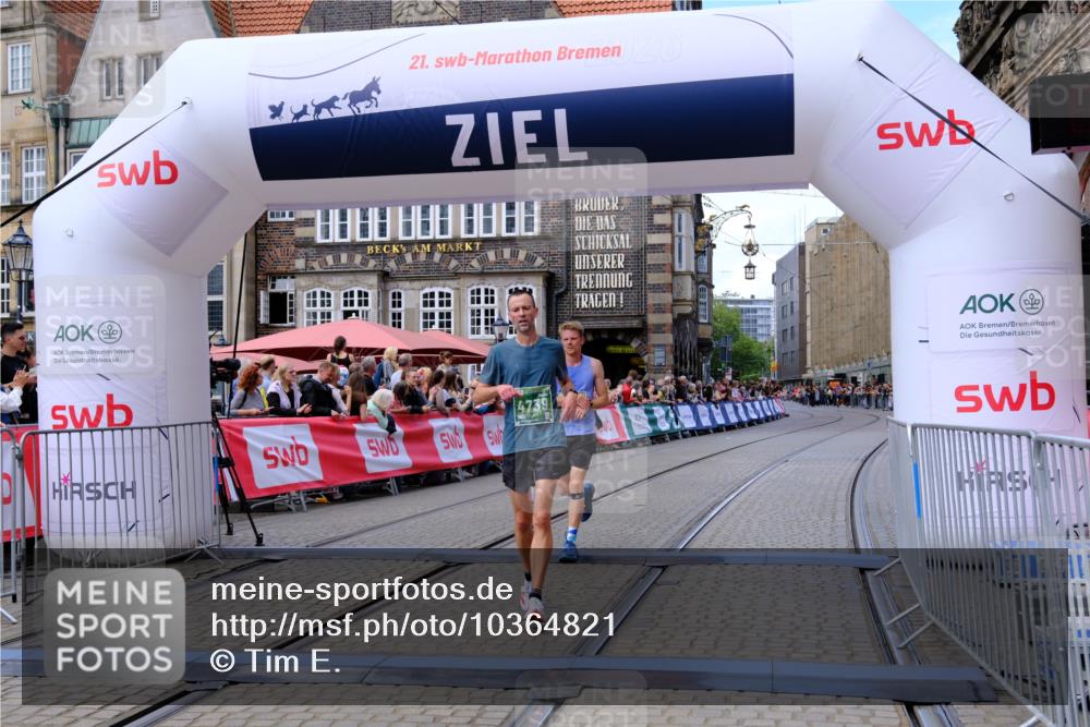 13.09.2026 - 21. swb-Marathon Bremen Tim E. http://msf.ph/oto/10364821 13.09.2026 13:02:17 Ziel 1667, 4739, 5601, 9233 meine-sportfotos.de