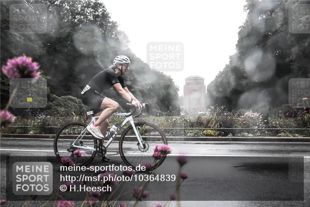 13.09.2026 - Stadtparktriathlon H.Heesch http://msf.ph/oto/10364839 13.09.2026 12:37:55 Radfahren 1076, 1101, 1136, 1232, 1255 meine-sportfotos.de