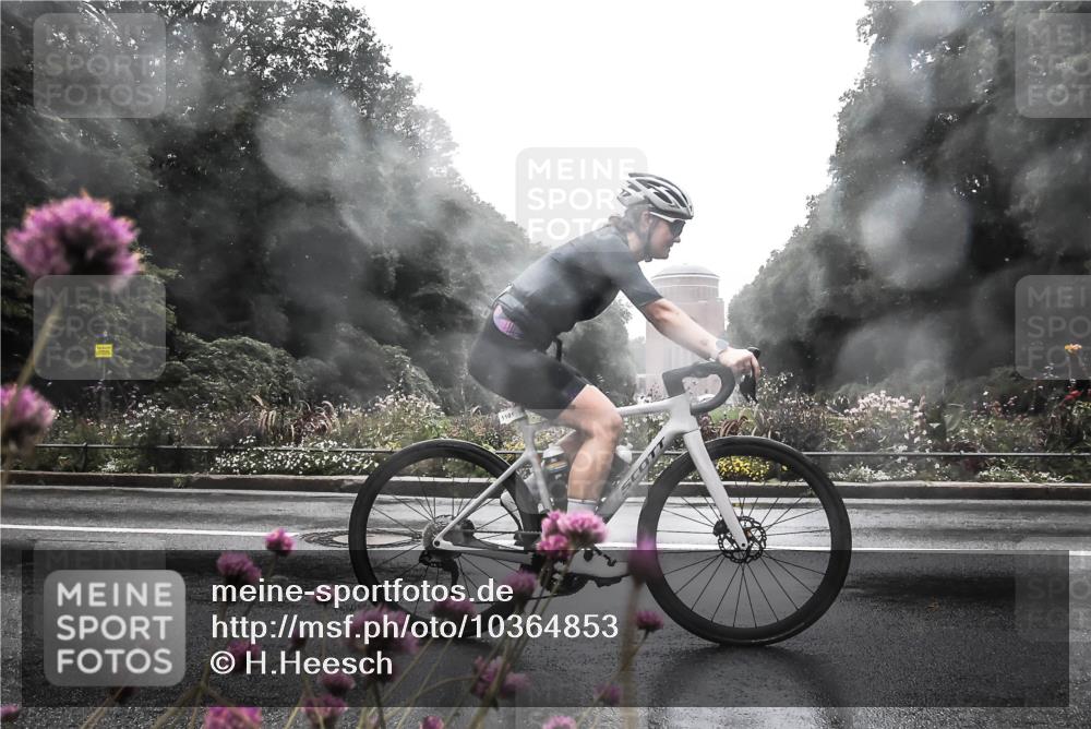 13.09.2026 - Stadtparktriathlon H.Heesch http://msf.ph/oto/10364853 13.09.2026 12:37:57 Radfahren 1076, 1101, 1136, 1232, 1255 meine-sportfotos.de