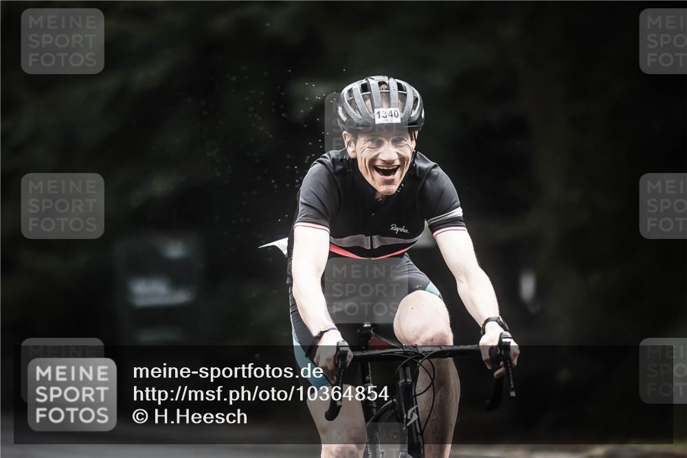 13.09.2026 - Stadtparktriathlon H.Heesch http://msf.ph/oto/10364854 13.09.2026 13:13:02 Radfahren 1316, 1339, 1340 meine-sportfotos.de