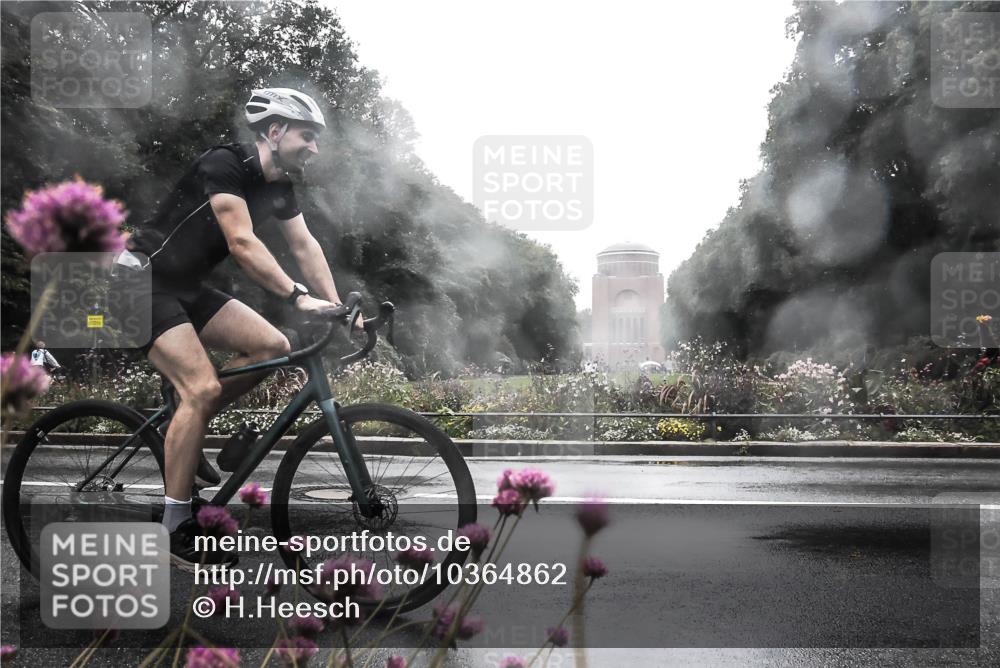 13.09.2026 - Stadtparktriathlon H.Heesch http://msf.ph/oto/10364862 13.09.2026 12:38:03 Radfahren 949, 1248, 1254 meine-sportfotos.de
