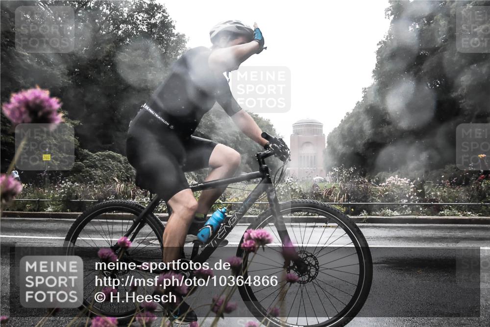 13.09.2026 - Stadtparktriathlon H.Heesch http://msf.ph/oto/10364866 13.09.2026 12:38:05 Radfahren 949, 1072, 1108, 1248, 1254 meine-sportfotos.de