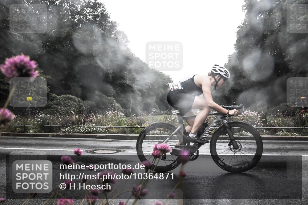 13.09.2026 - Stadtparktriathlon H.Heesch http://msf.ph/oto/10364871 13.09.2026 12:38:06 Radfahren 949, 1072, 1108, 1248, 1254 meine-sportfotos.de