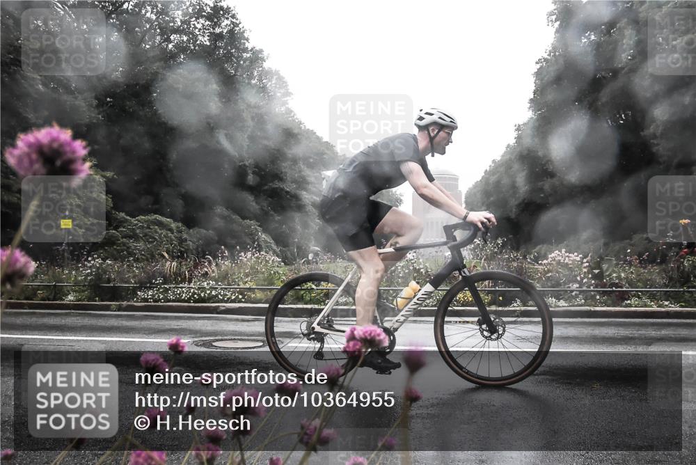 13.09.2026 - Stadtparktriathlon H.Heesch http://msf.ph/oto/10364955 13.09.2026 12:38:29 Radfahren 950, 959, 1097, 1128, 1164, 1193, 1204 meine-sportfotos.de
