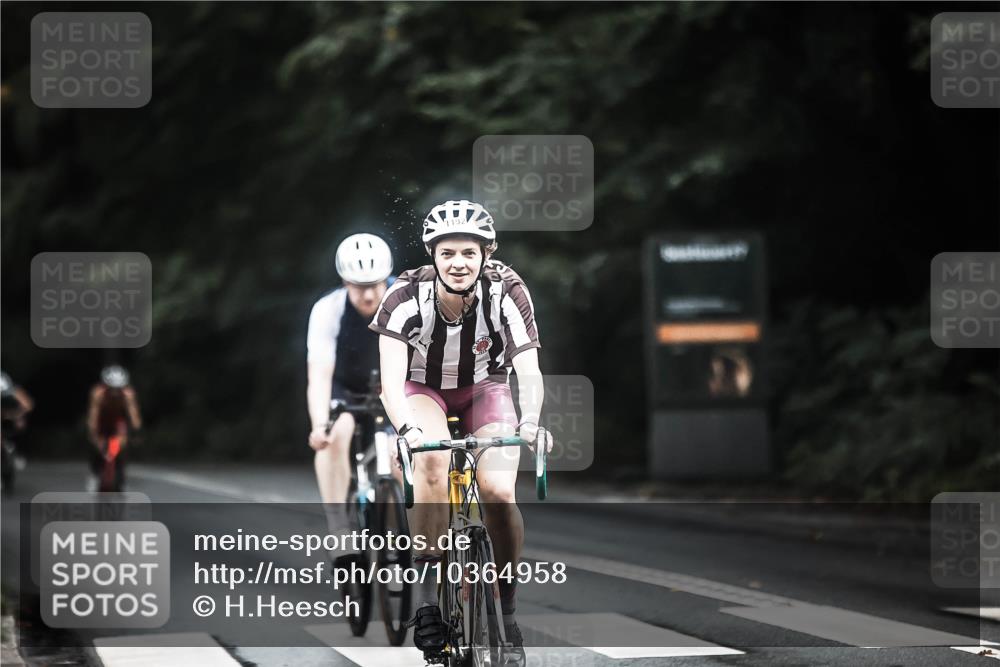 13.09.2026 - Stadtparktriathlon H.Heesch http://msf.ph/oto/10364958 13.09.2026 13:13:10 Radfahren 1192, 1316, 1386, 1402 meine-sportfotos.de