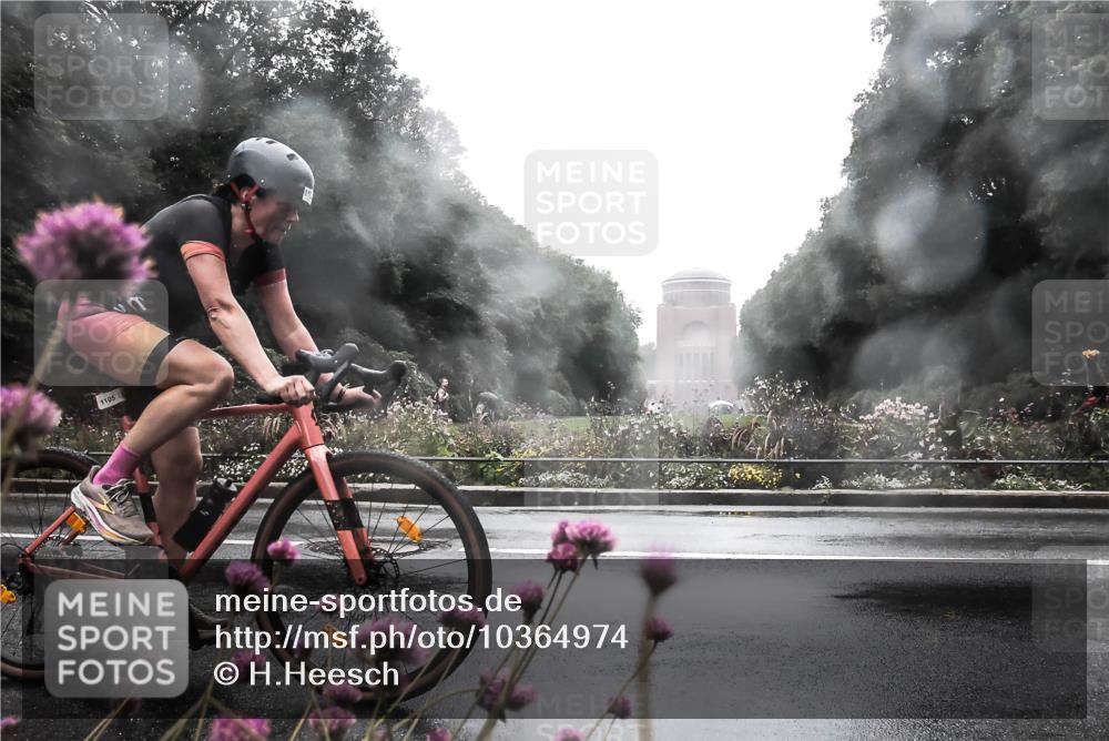13.09.2026 - Stadtparktriathlon H.Heesch http://msf.ph/oto/10364974 13.09.2026 12:38:34 Radfahren 1105, 1133, 1282 meine-sportfotos.de