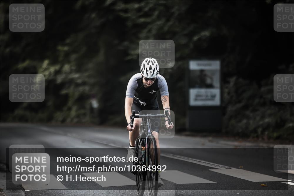 13.09.2026 - Stadtparktriathlon H.Heesch http://msf.ph/oto/10364992 13.09.2026 11:21:55 Radfahren 622, 787 meine-sportfotos.de