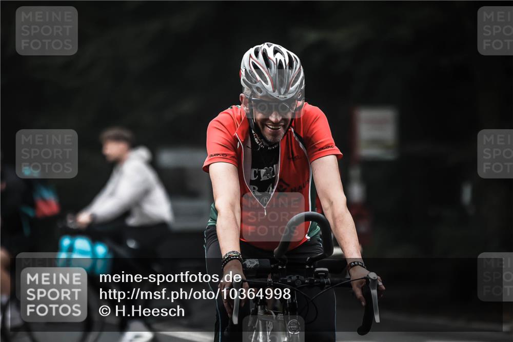 13.09.2026 - Stadtparktriathlon H.Heesch http://msf.ph/oto/10364998 13.09.2026 10:11:32 Radfahren 253, 271, 273, 296, 324 meine-sportfotos.de