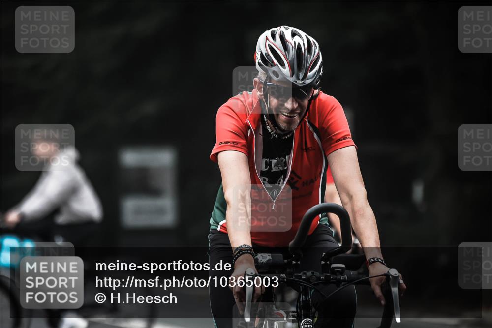 13.09.2026 - Stadtparktriathlon H.Heesch http://msf.ph/oto/10365003 13.09.2026 10:11:32 Radfahren 253, 271, 273, 296, 324 meine-sportfotos.de