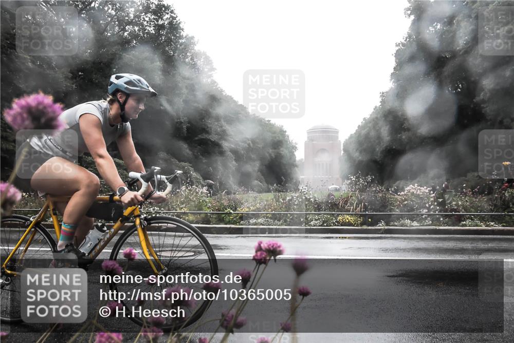 13.09.2026 - Stadtparktriathlon H.Heesch http://msf.ph/oto/10365005 13.09.2026 12:38:43 Radfahren 1091, 1154, 1176 meine-sportfotos.de