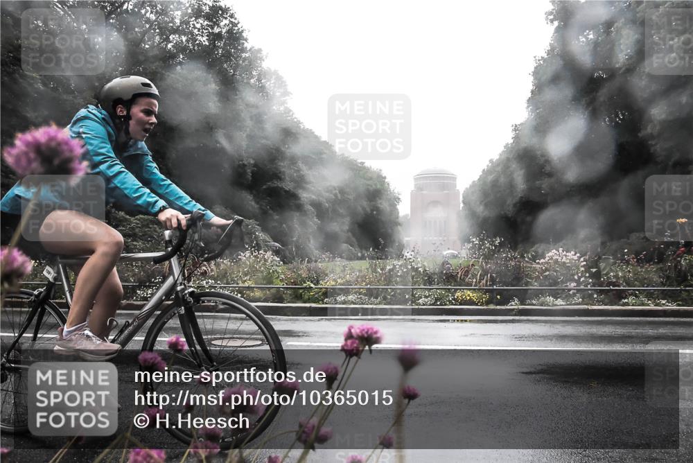 13.09.2026 - Stadtparktriathlon H.Heesch http://msf.ph/oto/10365015 13.09.2026 12:38:46 Radfahren 996, 1091, 1154 meine-sportfotos.de