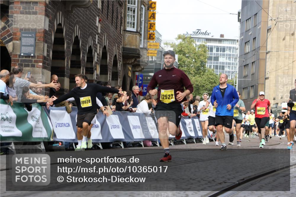 13.09.2026 - 21. swb-Marathon Bremen Strokosch-Dieckow http://msf.ph/oto/10365017 13.09.2026 10:59:48 Ziel 10147, 10377, 10745, 10922, 11151, 11207, 11500, 11519, 11594, 11873, 12267, 12295, 12481, 12527, 12537, 10175, 10691, 10867, 11054, 11071, 11158, 11159, 11160, 11250, 11259, 11427, 11445, 11453, 11528, 11637, 11879, 11904, 12123, 12238, 12239, 12242, 12243, 12274, 12388 meine-sportfotos.de