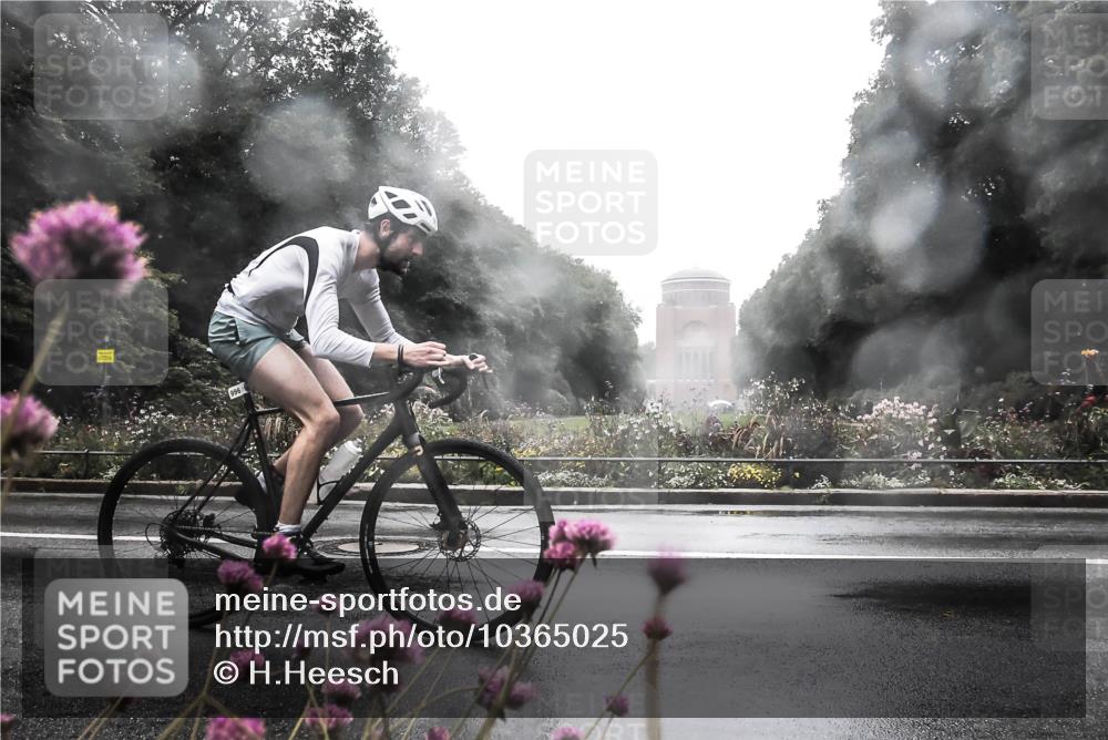 13.09.2026 - Stadtparktriathlon H.Heesch http://msf.ph/oto/10365025 13.09.2026 12:38:48 Radfahren 996, 1091, 1202, 1299 meine-sportfotos.de