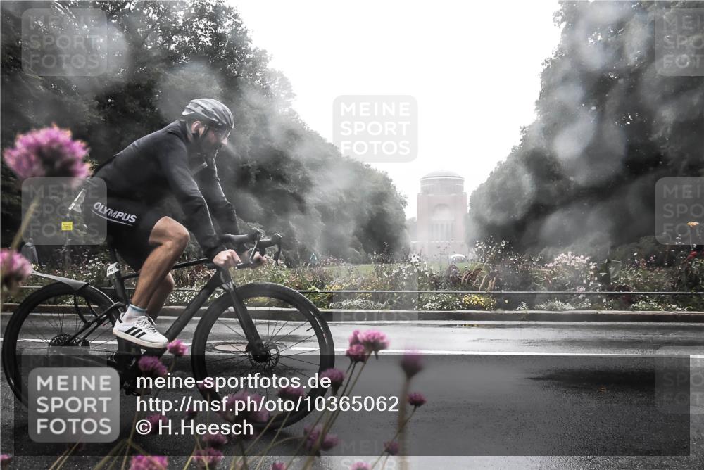 13.09.2026 - Stadtparktriathlon H.Heesch http://msf.ph/oto/10365062 13.09.2026 12:39:09 Radfahren 1111, 1250 meine-sportfotos.de