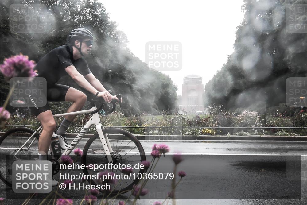 13.09.2026 - Stadtparktriathlon H.Heesch http://msf.ph/oto/10365079 13.09.2026 12:39:17 Radfahren 969, 1156 meine-sportfotos.de