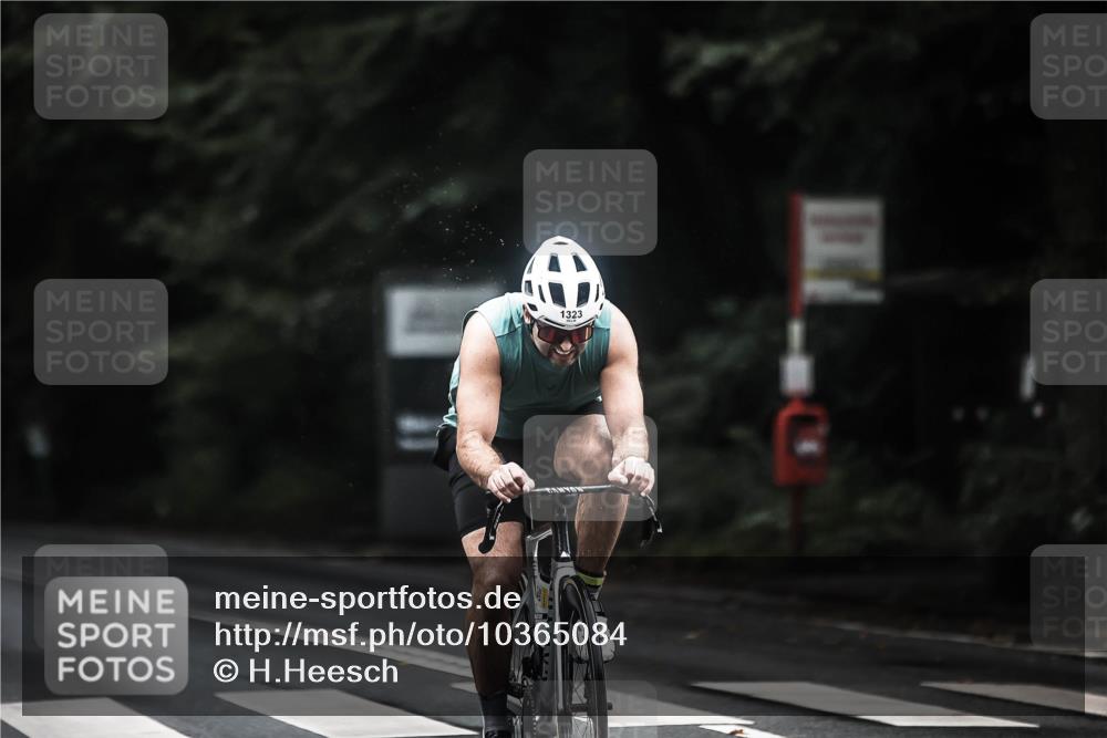 13.09.2026 - Stadtparktriathlon H.Heesch http://msf.ph/oto/10365084 13.09.2026 13:13:17 Radfahren 1323, 1377, 1386, 1402, 1420 meine-sportfotos.de
