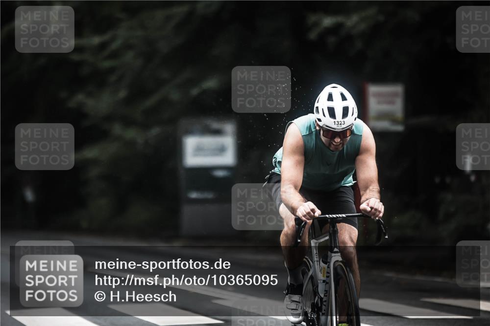 13.09.2026 - Stadtparktriathlon H.Heesch http://msf.ph/oto/10365095 13.09.2026 13:13:17 Radfahren 1323, 1377, 1386, 1402, 1420 meine-sportfotos.de