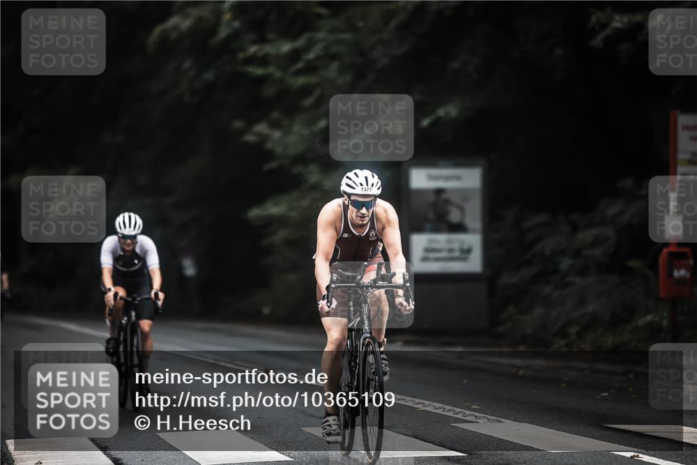 13.09.2026 - Stadtparktriathlon H.Heesch http://msf.ph/oto/10365109 13.09.2026 13:13:20 Radfahren 1276, 1322, 1323, 1377, 1386, 1420 meine-sportfotos.de