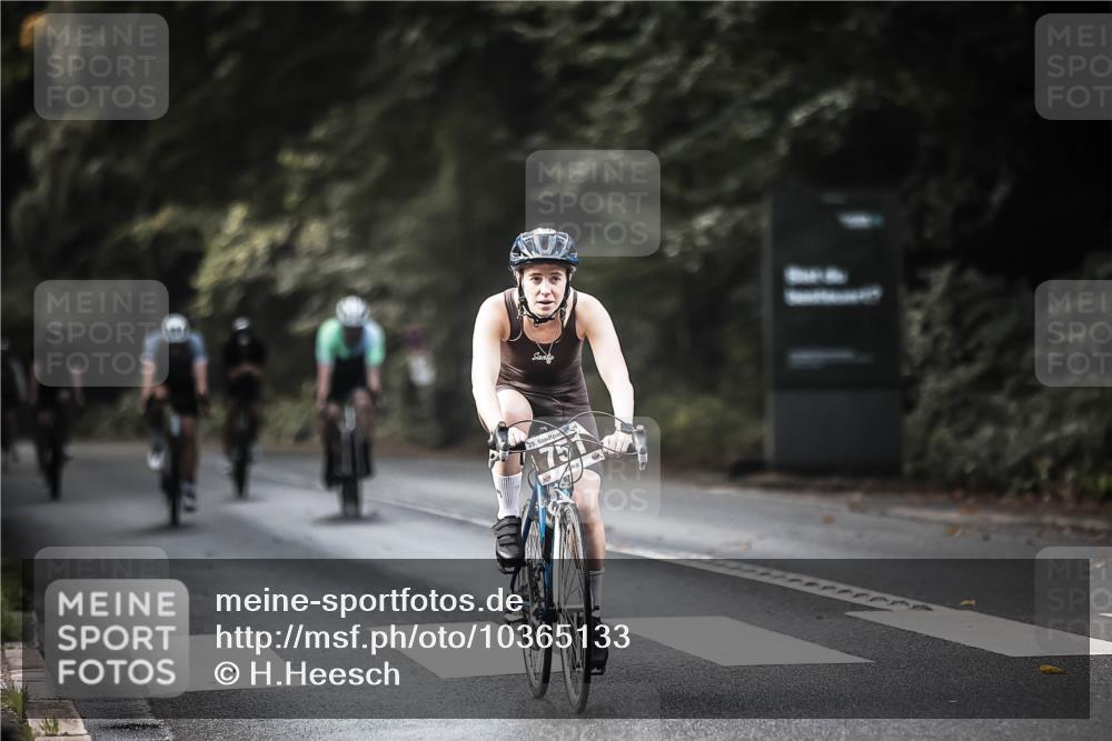 13.09.2026 - Stadtparktriathlon H.Heesch http://msf.ph/oto/10365133 13.09.2026 11:22:15 Radfahren 592, 599, 640, 646, 699, 751 meine-sportfotos.de