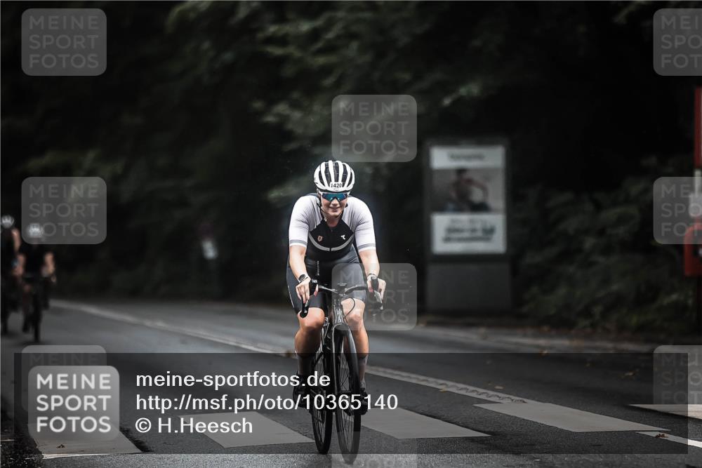 13.09.2026 - Stadtparktriathlon H.Heesch http://msf.ph/oto/10365140 13.09.2026 13:13:21 Radfahren 1276, 1322, 1323, 1377, 1386, 1420 meine-sportfotos.de