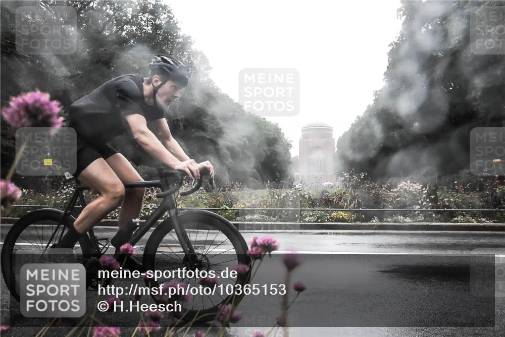 13.09.2026 - Stadtparktriathlon H.Heesch http://msf.ph/oto/10365153 13.09.2026 12:39:32 Radfahren 1174, 1192, 1214, 1251, 1294 meine-sportfotos.de