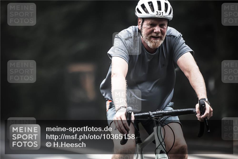 13.09.2026 - Stadtparktriathlon H.Heesch http://msf.ph/oto/10365158 13.09.2026 10:11:48 Radfahren 258, 311, 326, 331 meine-sportfotos.de