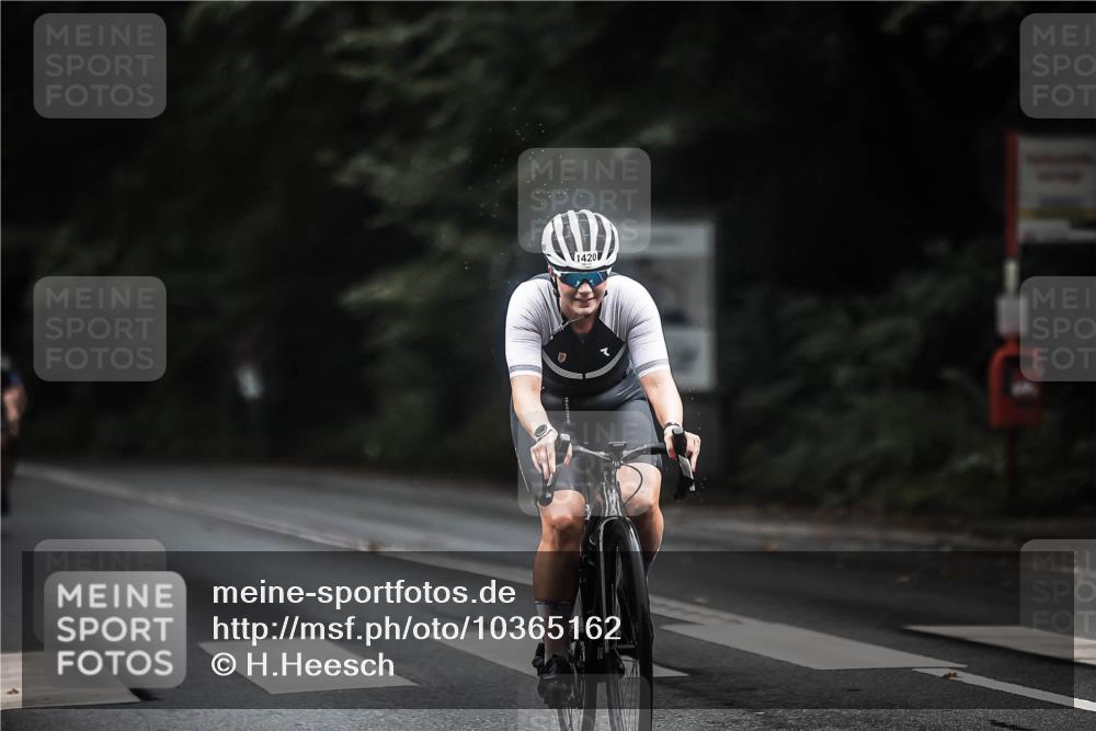 13.09.2026 - Stadtparktriathlon H.Heesch http://msf.ph/oto/10365162 13.09.2026 13:13:22 Radfahren 1276, 1322, 1323, 1377, 1420 meine-sportfotos.de