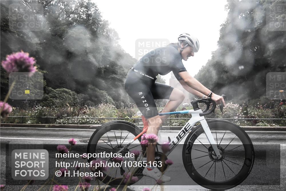 13.09.2026 - Stadtparktriathlon H.Heesch http://msf.ph/oto/10365163 13.09.2026 12:39:34 Radfahren 1174, 1192, 1214 meine-sportfotos.de