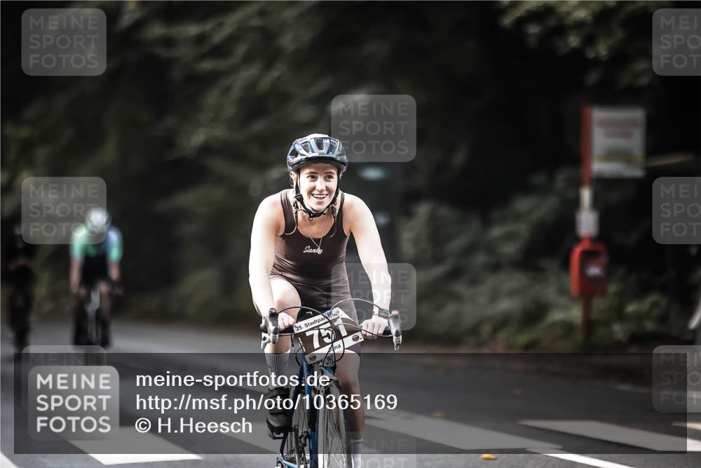 13.09.2026 - Stadtparktriathlon H.Heesch http://msf.ph/oto/10365169 13.09.2026 11:22:16 Radfahren 592, 599, 640, 646, 699, 751 meine-sportfotos.de