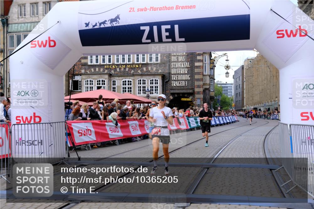 13.09.2026 - 21. swb-Marathon Bremen Tim E. http://msf.ph/oto/10365205 13.09.2026 13:02:54 Ziel 1795, 1850, 3609, 7841, 13237 meine-sportfotos.de