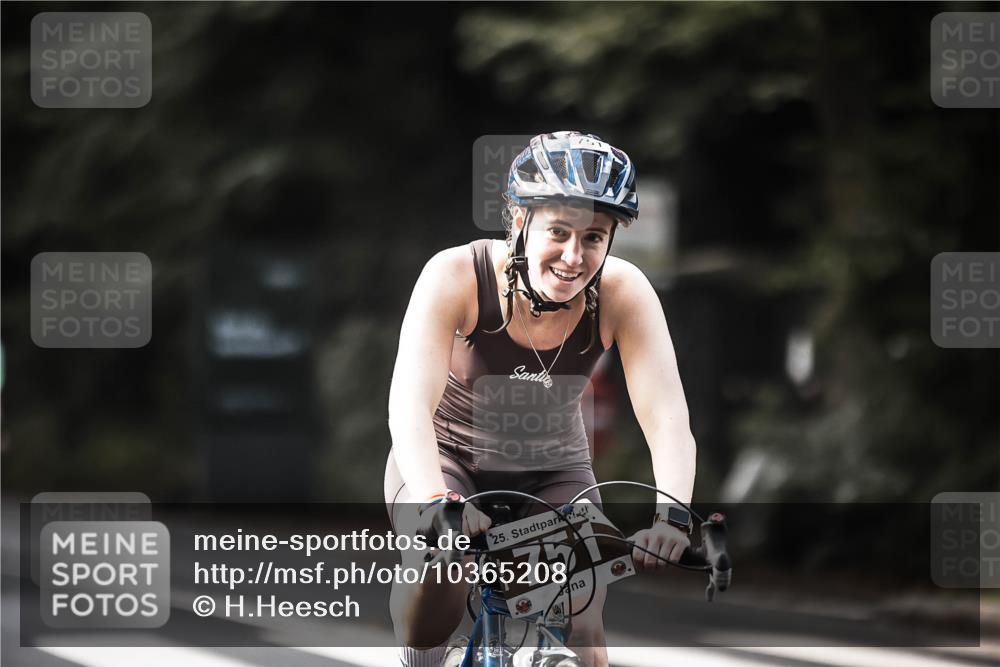 13.09.2026 - Stadtparktriathlon H.Heesch http://msf.ph/oto/10365208 13.09.2026 11:22:16 Radfahren 592, 599, 640, 646, 699, 751 meine-sportfotos.de