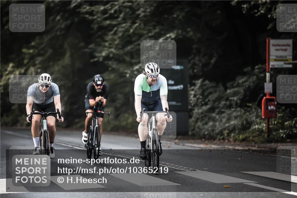 13.09.2026 - Stadtparktriathlon H.Heesch http://msf.ph/oto/10365219 13.09.2026 11:22:18 Radfahren 592, 599, 640, 646, 699, 751 meine-sportfotos.de