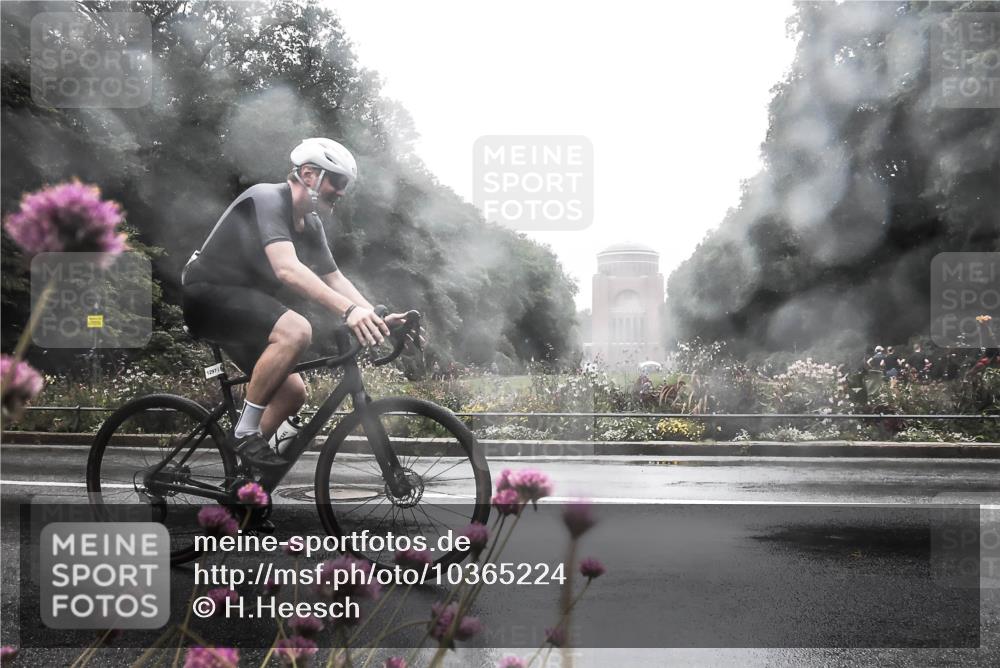 13.09.2026 - Stadtparktriathlon H.Heesch http://msf.ph/oto/10365224 13.09.2026 12:39:55 Radfahren 1151, 1297 meine-sportfotos.de
