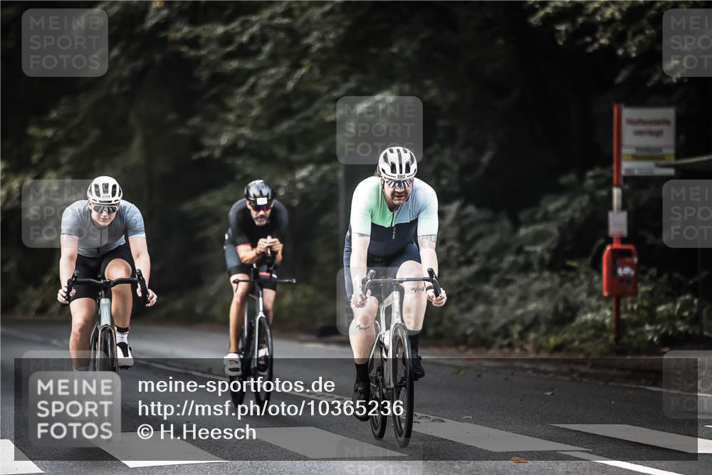 13.09.2026 - Stadtparktriathlon H.Heesch http://msf.ph/oto/10365236 13.09.2026 11:22:18 Radfahren 592, 599, 640, 646, 699, 751 meine-sportfotos.de