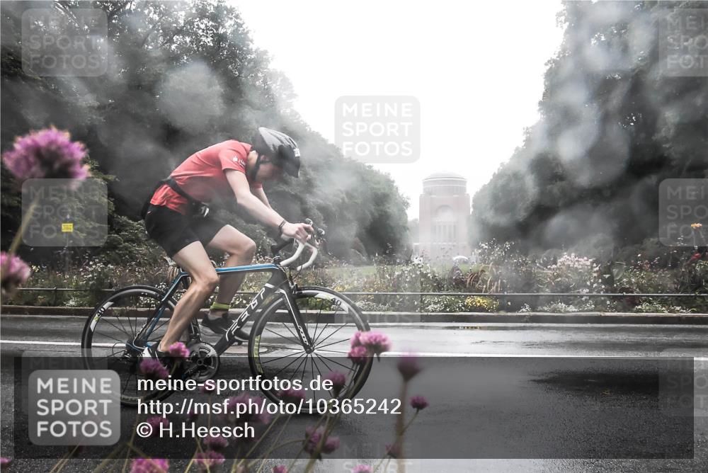 13.09.2026 - Stadtparktriathlon H.Heesch http://msf.ph/oto/10365242 13.09.2026 12:40:03 Radfahren 1069, 1217 meine-sportfotos.de