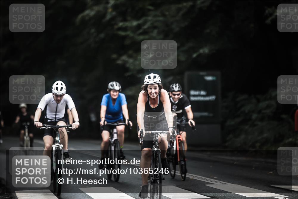 13.09.2026 - Stadtparktriathlon H.Heesch http://msf.ph/oto/10365246 13.09.2026 13:13:29 Radfahren 1208, 1276, 1311, 1322, 1372, 1401, 1424 meine-sportfotos.de