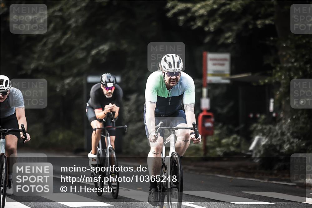 13.09.2026 - Stadtparktriathlon H.Heesch http://msf.ph/oto/10365248 13.09.2026 11:22:18 Radfahren 592, 599, 640, 646, 699, 751 meine-sportfotos.de