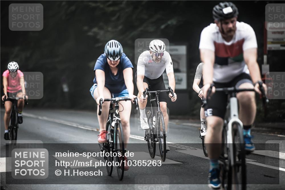 13.09.2026 - Stadtparktriathlon H.Heesch http://msf.ph/oto/10365263 13.09.2026 10:12:02 Radfahren 213, 256, 300, 305, 312, 333, 334, 335 meine-sportfotos.de