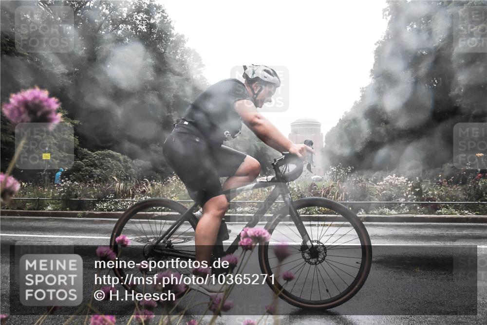 13.09.2026 - Stadtparktriathlon H.Heesch http://msf.ph/oto/10365271 13.09.2026 12:40:21 Radfahren 1080, 1135, 1198, 1265, 1271, 1291 meine-sportfotos.de