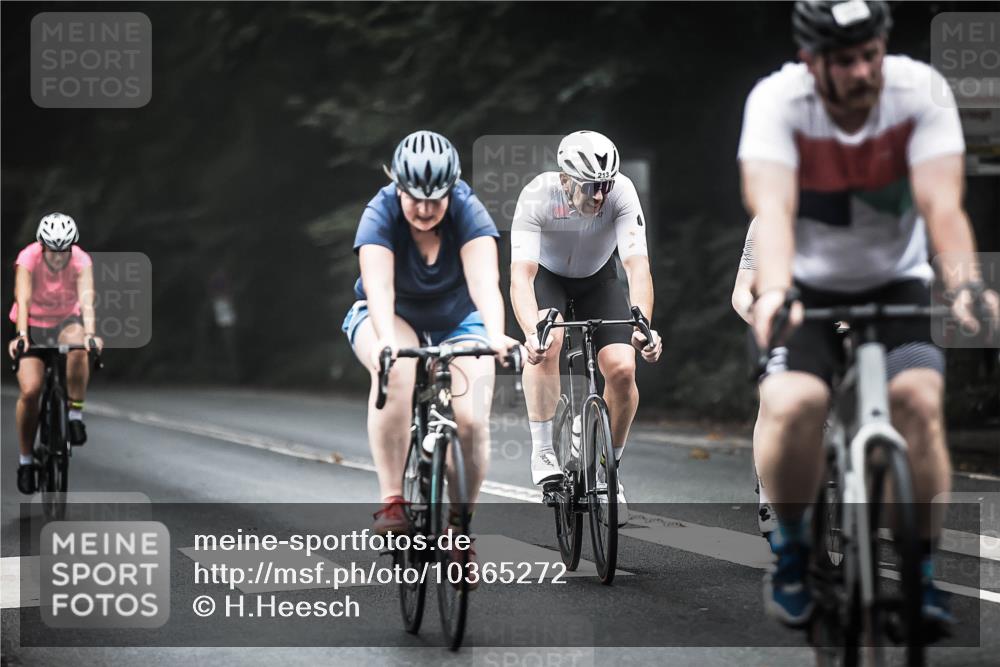 13.09.2026 - Stadtparktriathlon H.Heesch http://msf.ph/oto/10365272 13.09.2026 10:12:02 Radfahren 213, 256, 300, 305, 312, 333, 334, 335 meine-sportfotos.de