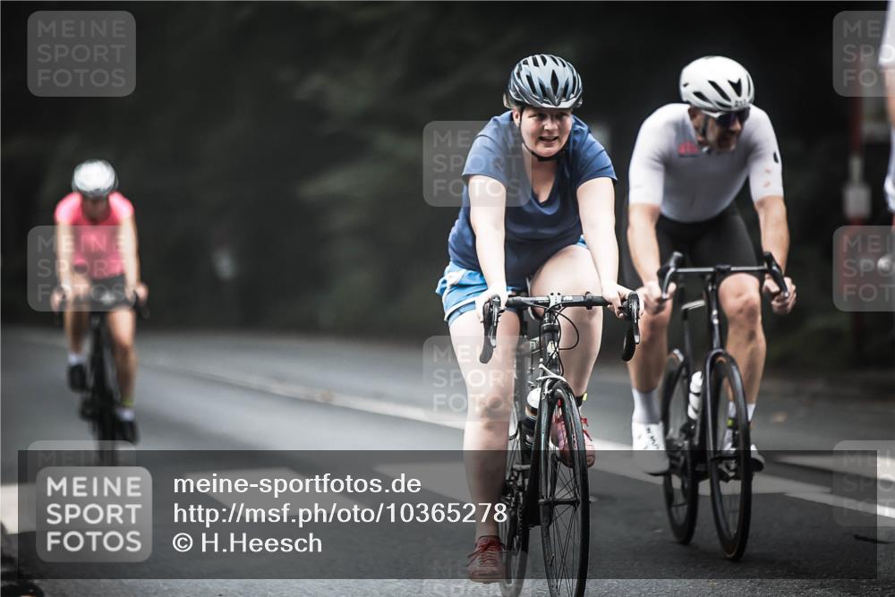 13.09.2026 - Stadtparktriathlon H.Heesch http://msf.ph/oto/10365278 13.09.2026 10:12:03 Radfahren 213, 256, 298, 300, 305, 312, 332, 333, 334, 335 meine-sportfotos.de