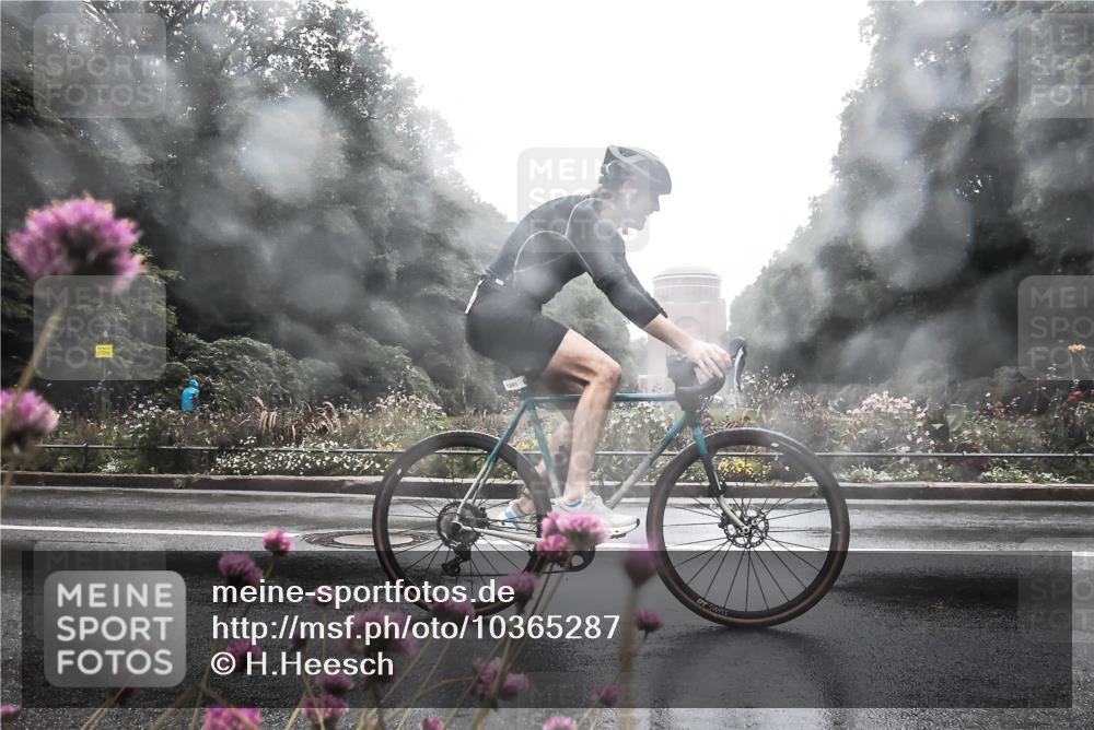 13.09.2026 - Stadtparktriathlon H.Heesch http://msf.ph/oto/10365287 13.09.2026 12:40:23 Radfahren 1135, 1186, 1198, 1260, 1265, 1271, 1291 meine-sportfotos.de