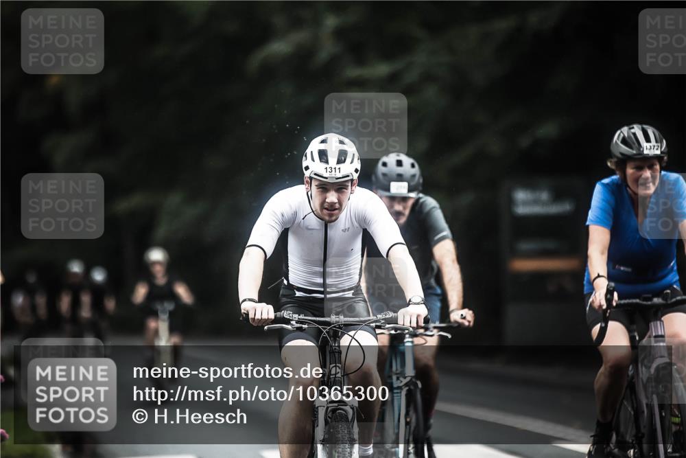 13.09.2026 - Stadtparktriathlon H.Heesch http://msf.ph/oto/10365300 13.09.2026 13:13:31 Radfahren 1082, 1208, 1261, 1276, 1311, 1322, 1372, 1401, 1407, 1424 meine-sportfotos.de
